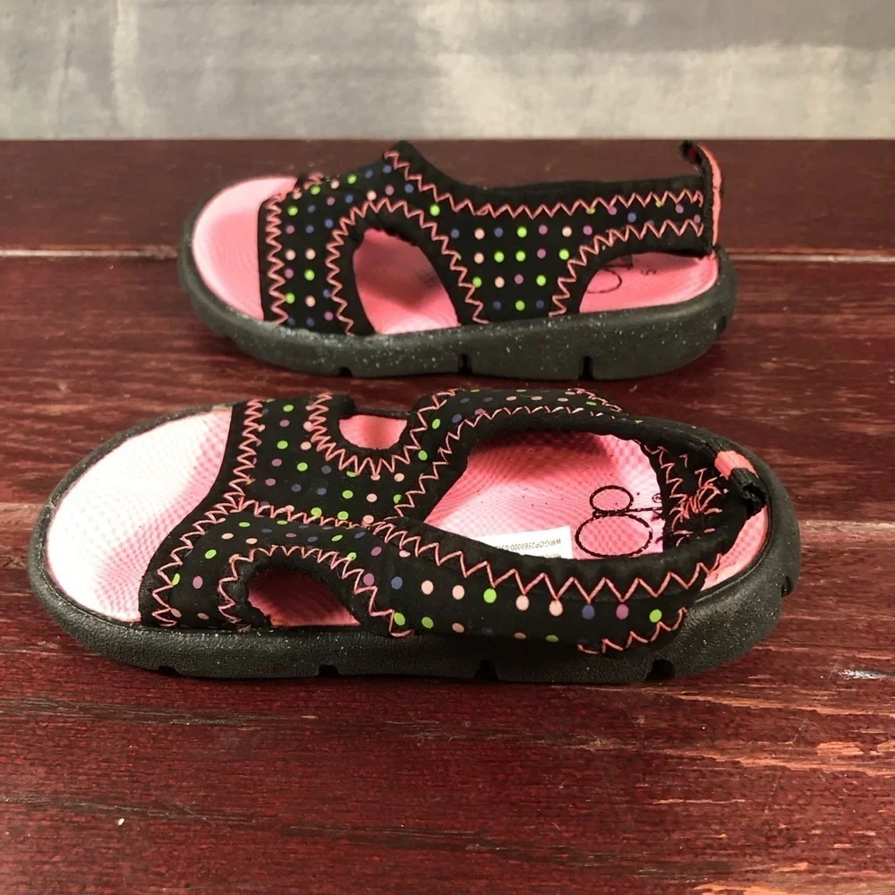 OP Girls Water Sandals Black and Pink Size 5